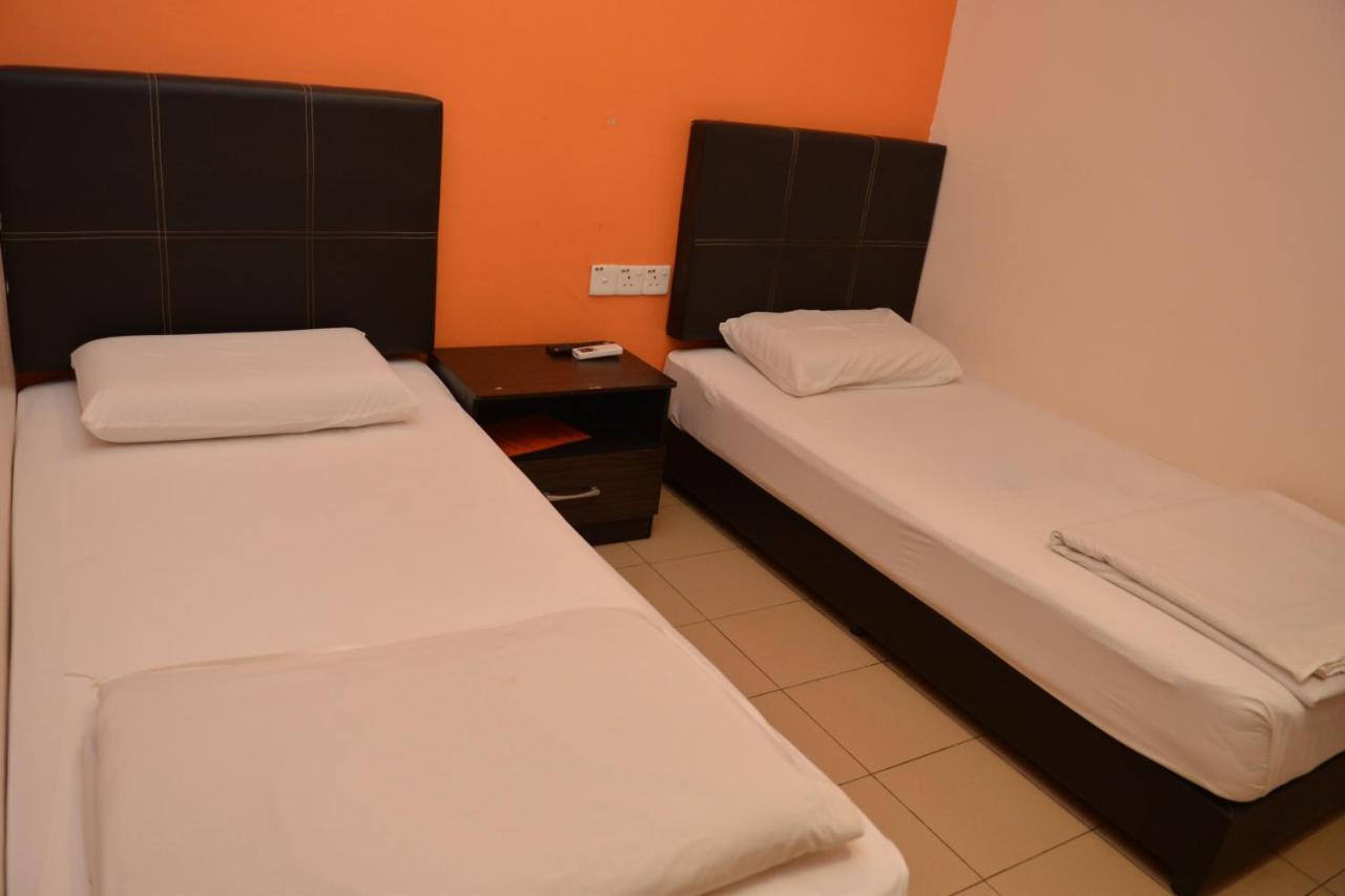 Gf Wonderful Hotel Pontian Kecil Kültér fotó